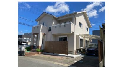 小さなアウトドアリビングの空間