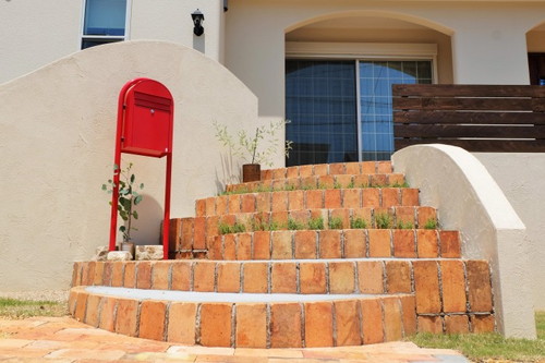 浜松の南欧風の外構（エクステリア）事例